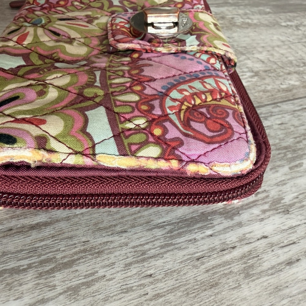 Vera Bradley RFID Turnlock Wallet in Cotton - Picture 9 of 16